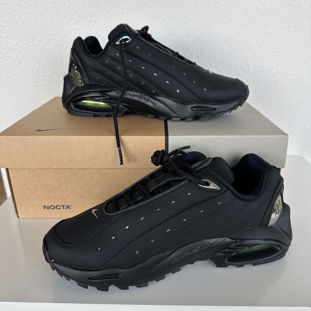 The Drake shoes men’s 7 inch women’s 8.5 HOT STEP AIR TERRA / NOCTA BLACK